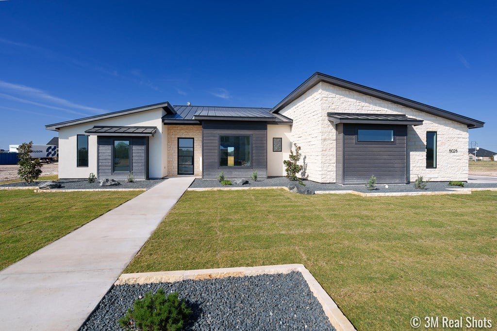 5025 Wolf Creek Dr